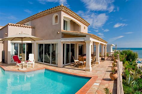 french villa rentals with pools.